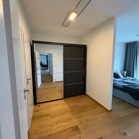 아파트 The Bridge Company Loft 4 - 91m2 *