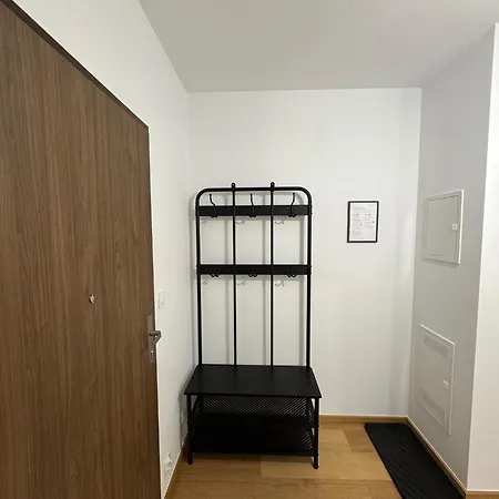 The Bridge Company Loft 4 - 91m2 아파트 제수프